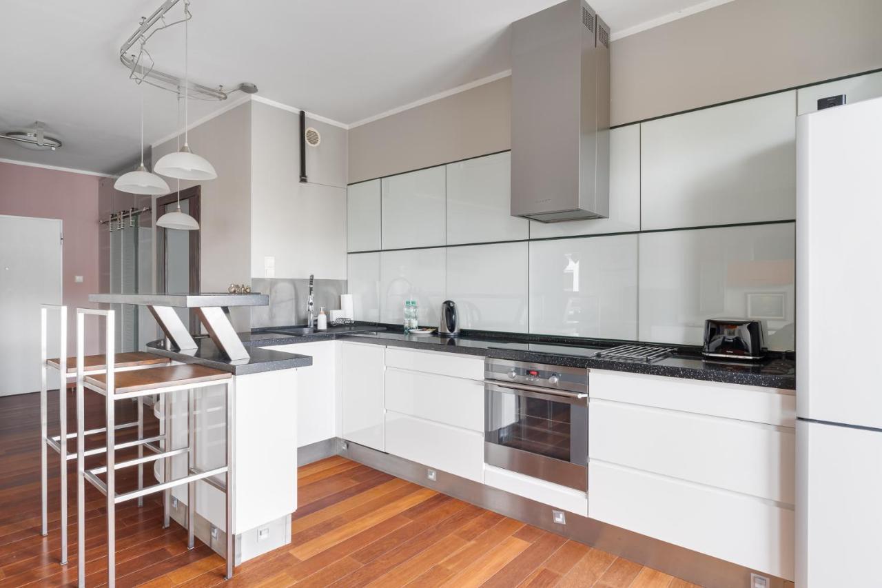 Lasek Marcelinski 2-Bedroom Apartment Poznań Buitenkant foto
